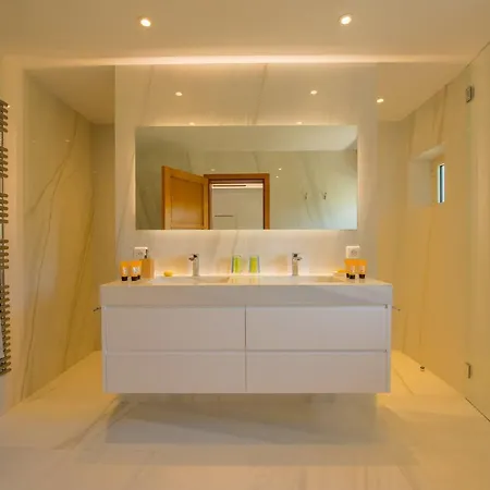 20 Guests Amazing In Great Location, Saint-tropez Villa