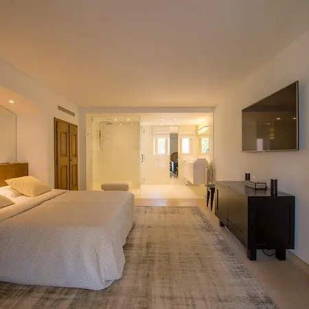 Villa 20 Guests Amazing In Great Location, Saint-tropez